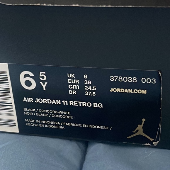 Jordan 11 Space Jams - Picture 7 of 7